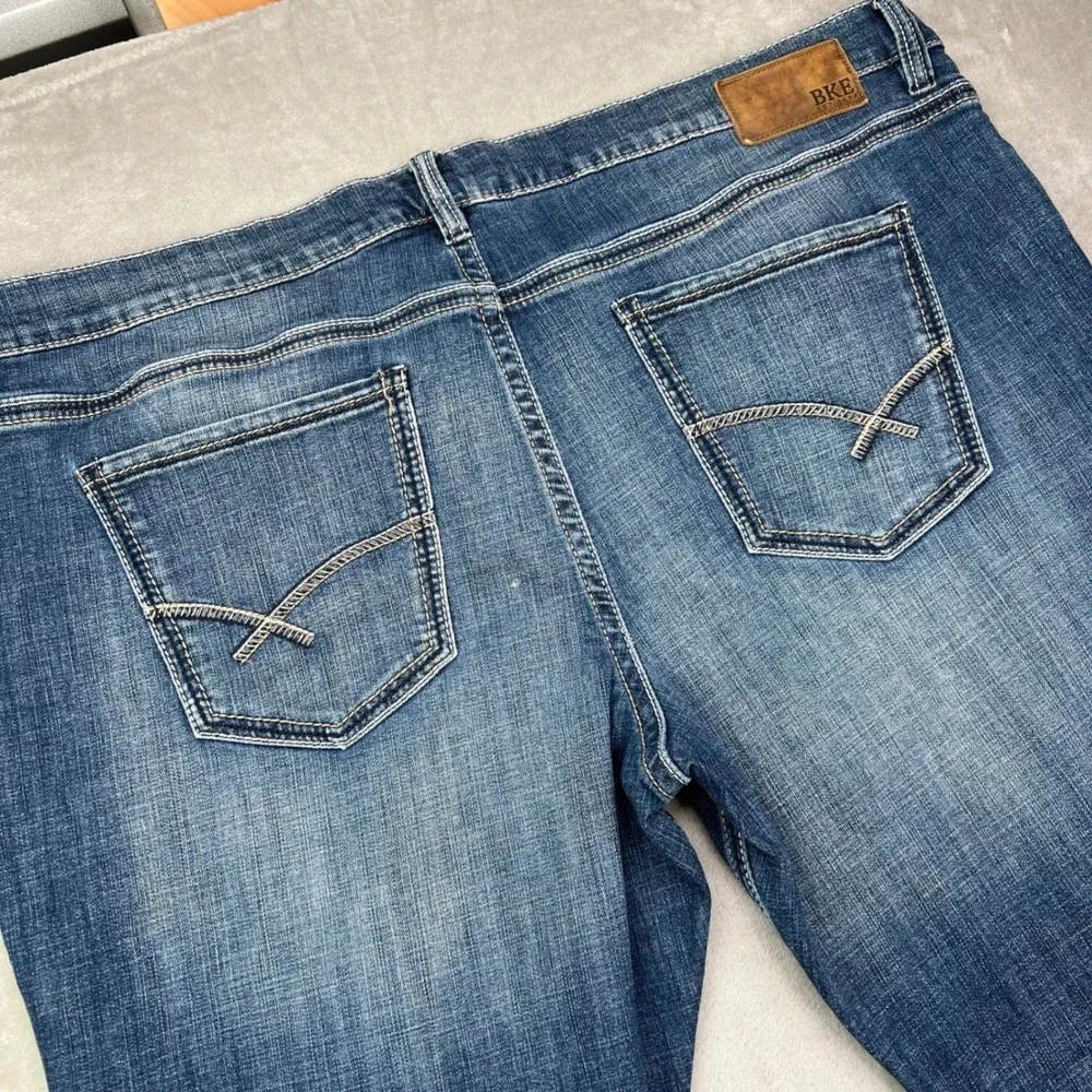 BKE Seth Jeans Men 46x32 Fit 46x29 Blue Medium Wash Whiskered Straight Leg Denim